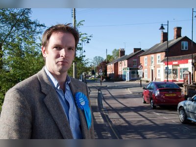 Conservative MP Dan Poulter Defects to Labour, Criticizes Party's Neglect of NHS