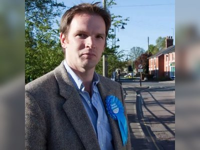 Former Tory MP Daniel Poulter Defects to Labour Over Disagreements with NHS Handling