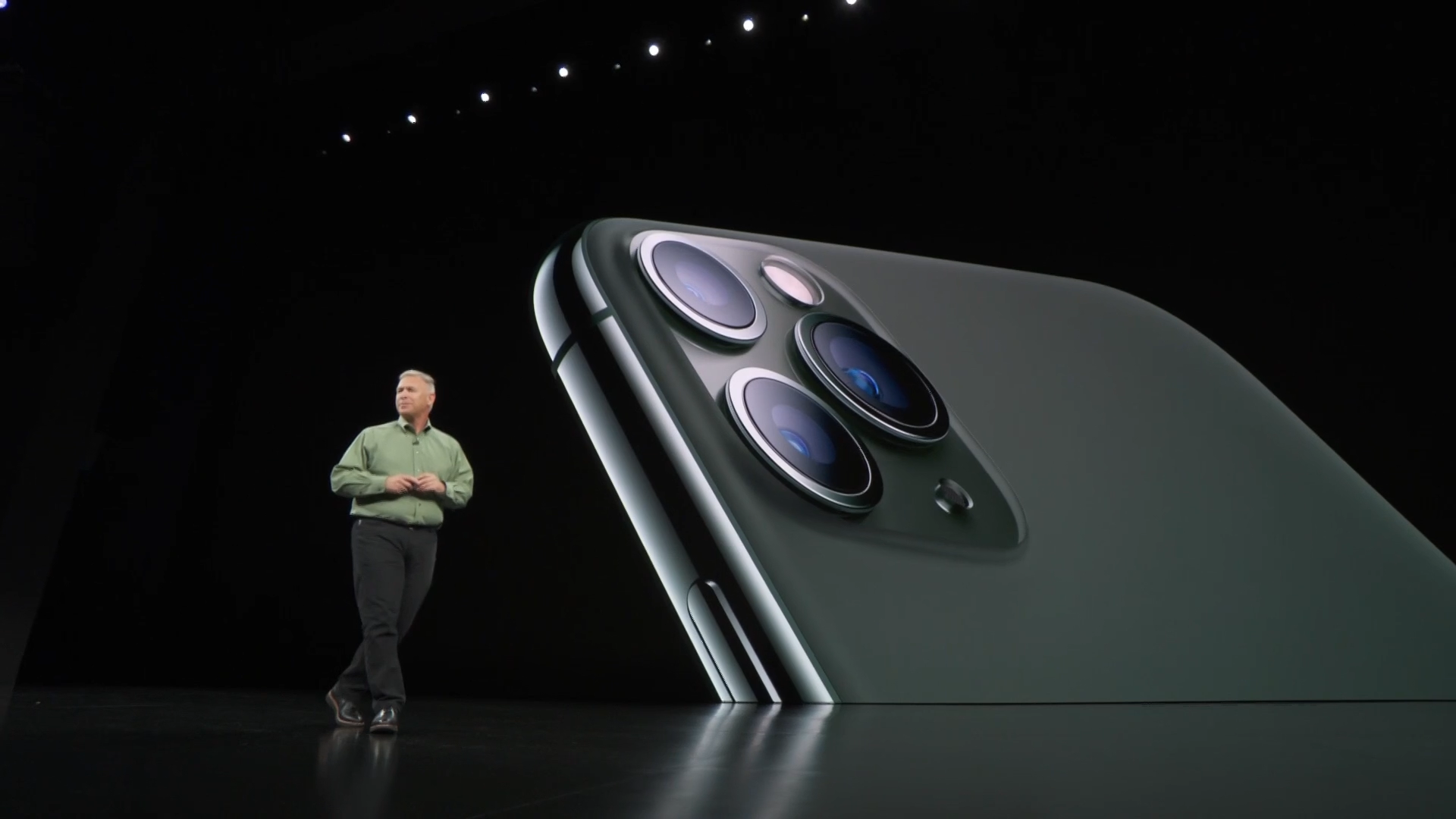 Apple's newest iPhone relies on cameras to hide its lack of innovation