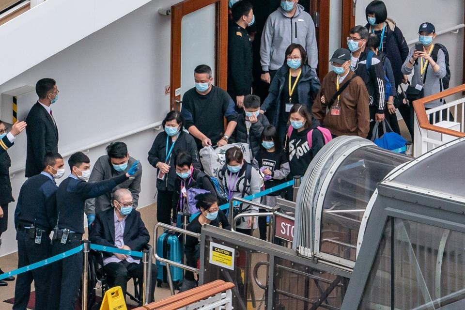 3,600 Released From Hong Kong Cruise Ship After Officials Lift Coronavirus Quarantine