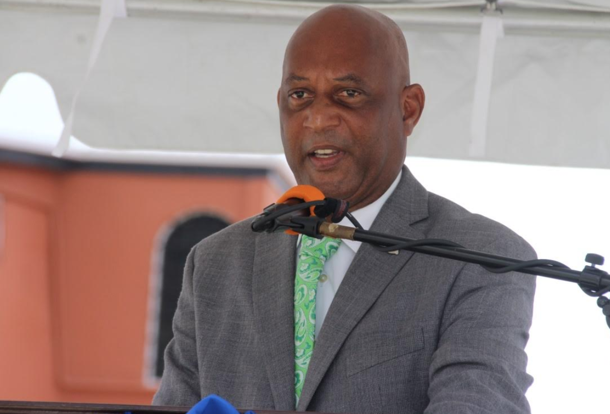 Gov't evaluating the number of unemployed expats before issuing departure deadline - Wheatley