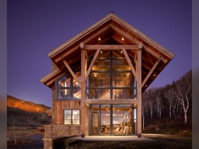 Eco-friendy mountain contemporary home in Colorado