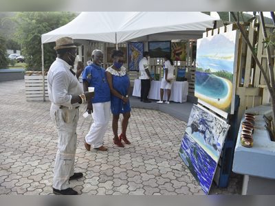 Art exposition kicks off culture month