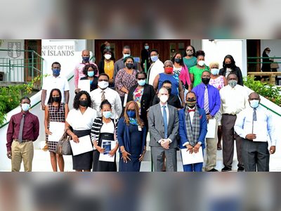 24 persons receive certificates of naturalizations