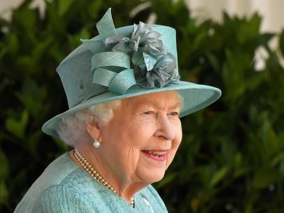 Britons to plant trees to mark Queen Elizabeth's 70 years on throne