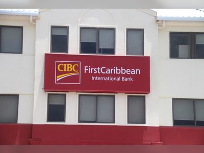 CIBC FirstCaribbean puts on Christmas paint competition