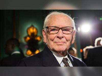 Pierre Cardin: French fashion giant dies aged 98