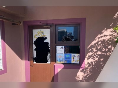 Burglars smash glass door, damage cash register of local 'tailor shop'