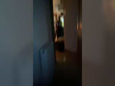 Scottish Police forcefully enter into a private home to check if COVID19 rules are violated