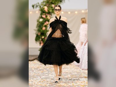 Family Takes Center Stage in the Chanel Spring/Summer 2021 Haute Couture Show