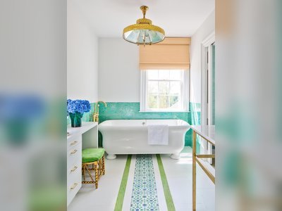 Buying a Bathtub? Here Are the Materials, Types, and Installation Tips You Need to Know