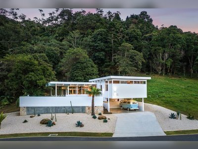 An Australian Family’s Dream Home Celebrates Mies van der Rohe Down Under