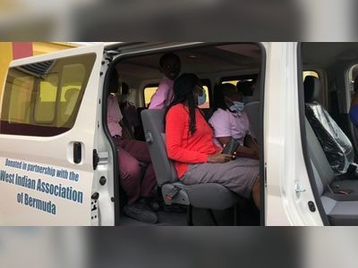Eslyn Henley Richiez Learning Centre Receives New Bus
