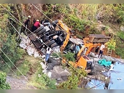 Driver of truck that fell off hillside escaped life-threatening injuries