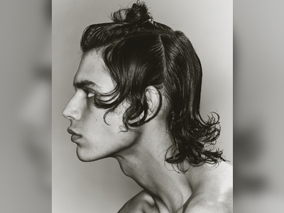 From Man-Buns to Full-On Shags, Men's Hair Styles Get a Little Wild