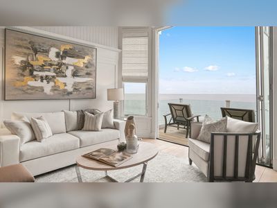 Explore Judy Garland's modern Cape Cod style home in Malibu