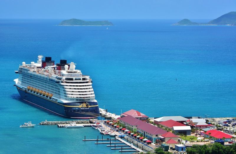 Cruise ships requesting vaccinated taxi drivers, businesses - Premier