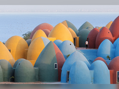 Zav Architects Creates an Environmentally-Sensitive Complex on the Island of Hormuz