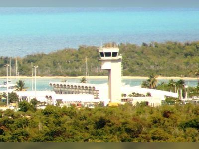 Air traffic controller lands in hot water after accepting undeclared goods