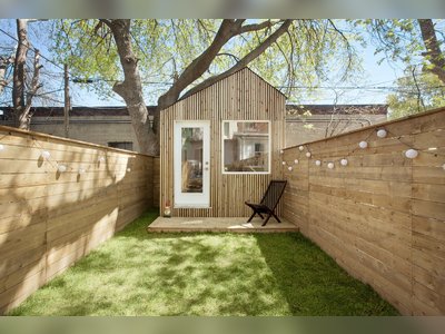 This Architect’s Tiny Studio Is the Ultimate Backyard Workspace