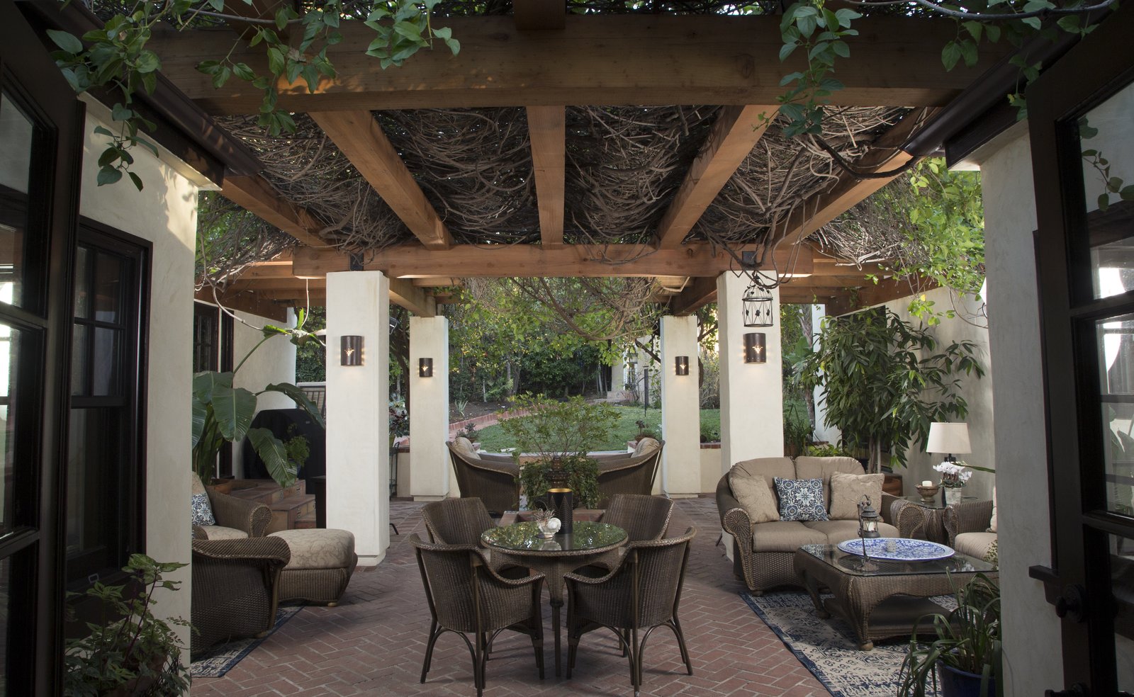This Stunning Redwood Pergola Brings Classic Charm to its Hollywood Hills Home