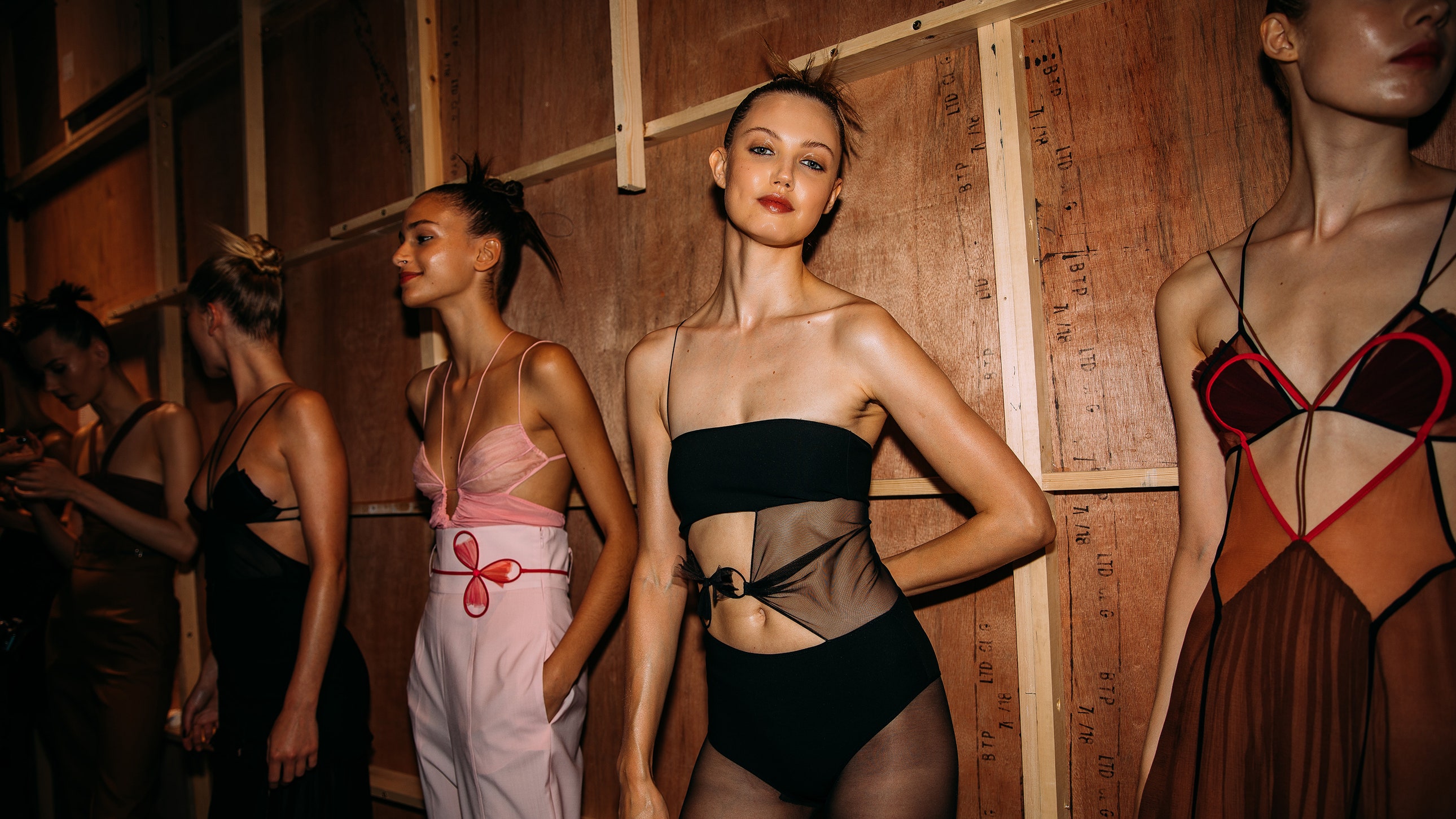 The Best Behind-the-Scenes Photos From London Fashion Week’s Spring 2022 Shows