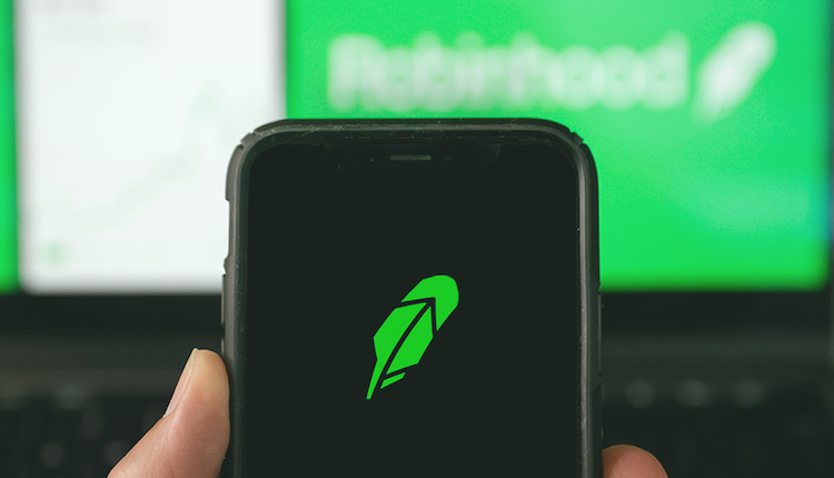 Robinhood Trading App User Downloads Plummet 78%