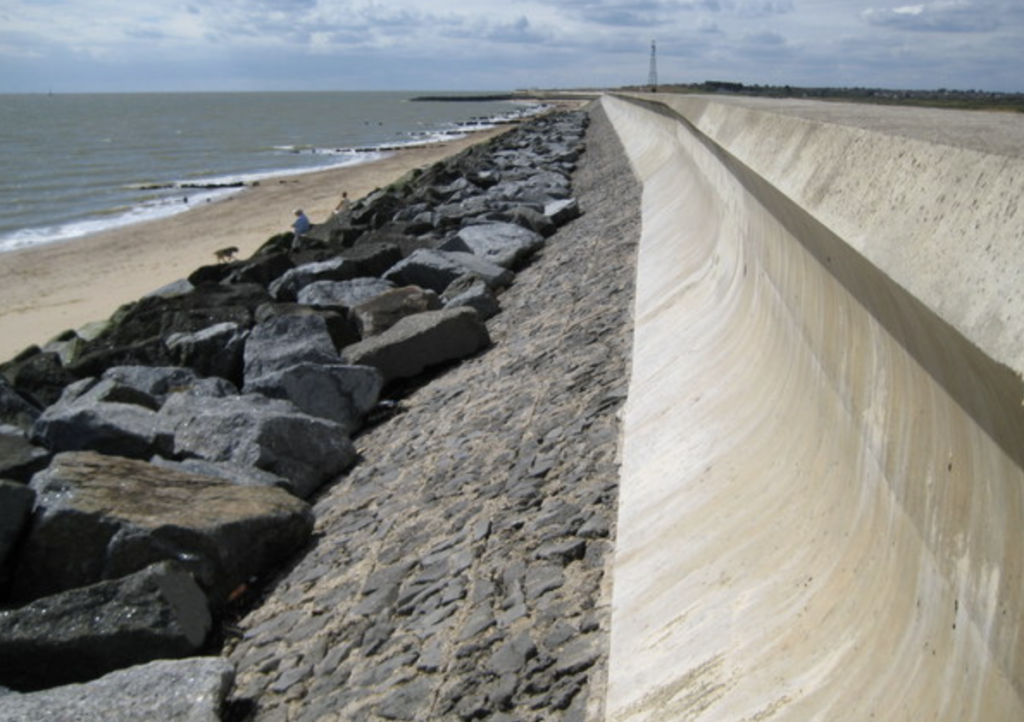 Carrot Bay residents call for flexibility in sea defence plans