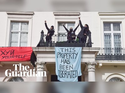 Activists occupy sanctioned Russian oligarch’s £50m London mansion