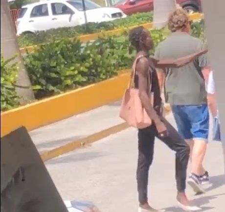 Mentally ill woman caught on camera pulling hair of tourist