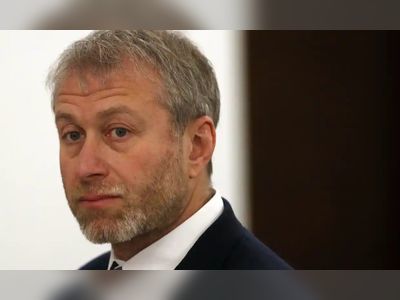 UK freezes assets of seven Russian oligarchs including Roman Abramovich