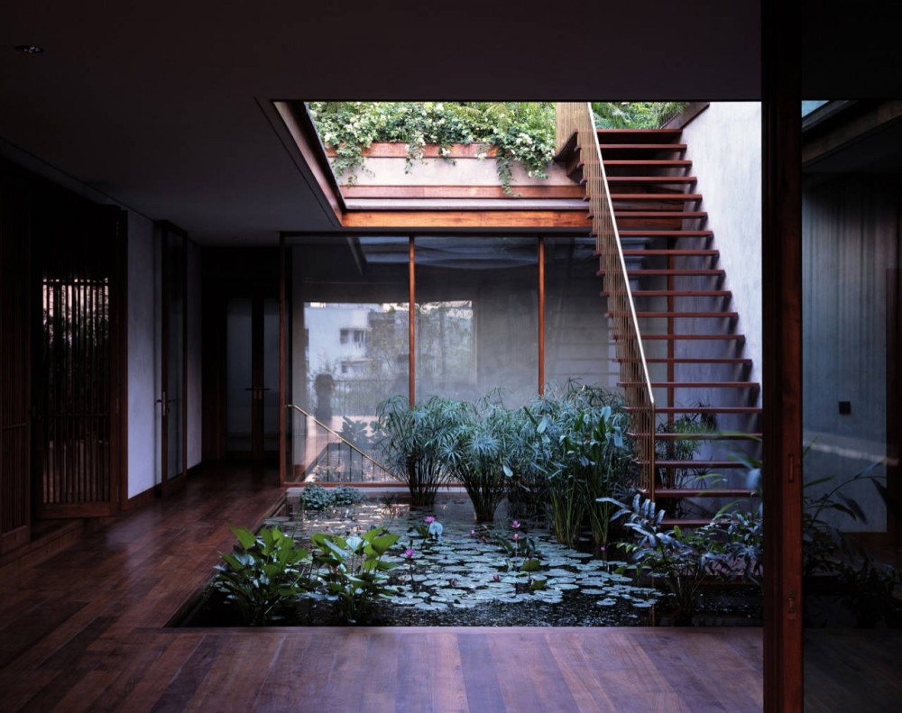 Serene House with Courtyard Pond