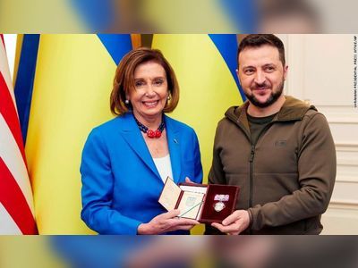 Pelosi makes unannounced trip to meet with Zelensky in Kyiv