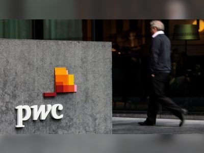 Thousands of PwC staff to get 9% pay rise to offset cost of living