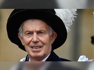 BOOOOOOS: Tony Blair receives royal honour