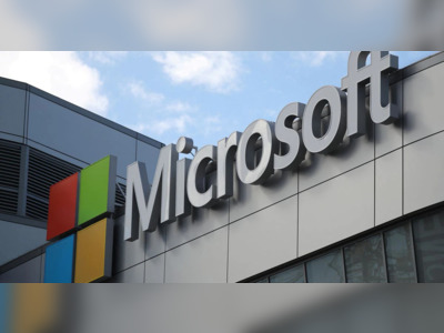Microsoft soothes market fears with forecast for double-digit revenue growth