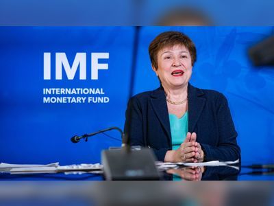 IMF sounds global economic alarm