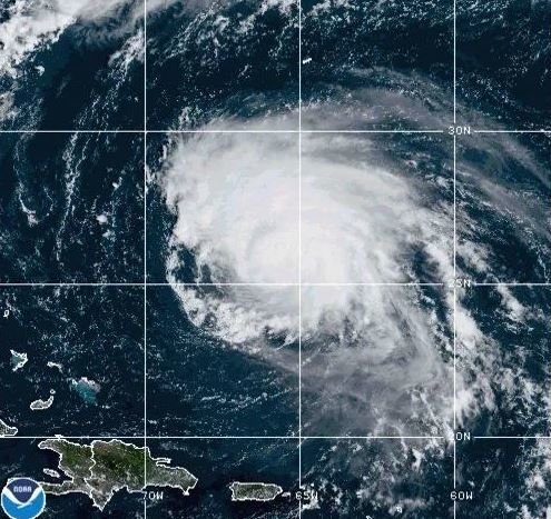 Hurricane Earl forecast to reach Cat 4 strength; Swells to reach US east coast