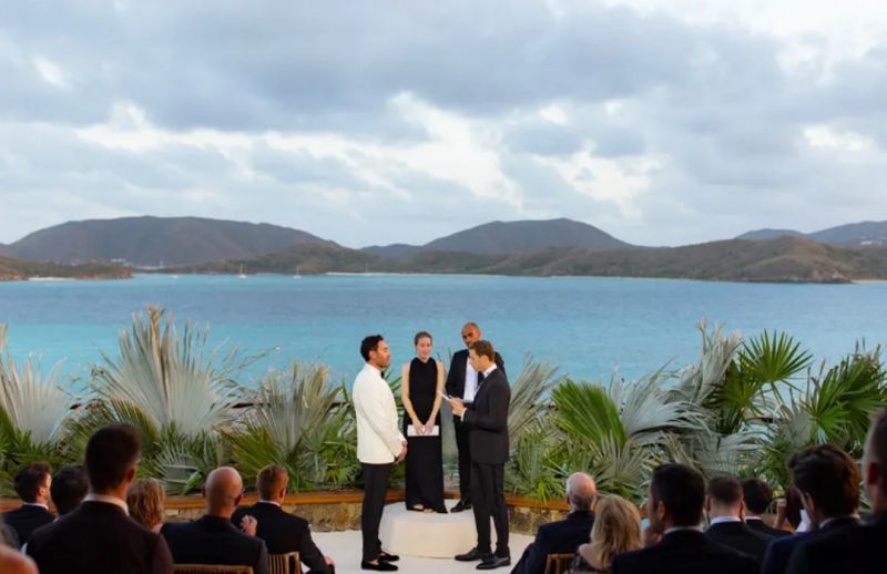 Vogue magazine reports of same-sex wedding on Necker Island