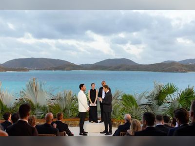 Vogue magazine reports of same-sex wedding on Necker Island