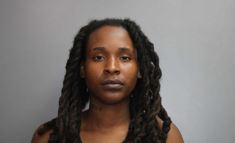 Woman arrested for allegedly slapping police @ scene of car accident