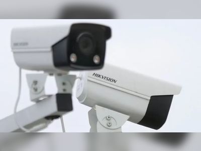 UK government bans new Chinese security cameras