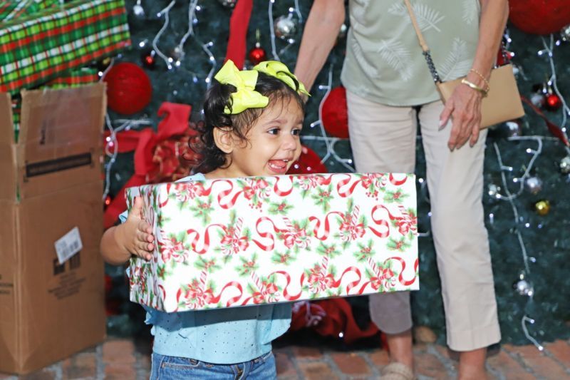 Rotary Club of Central Tortola gifts some 220 children for holidays