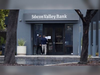 Silicon Valley Bank: Biggest failure since 2008 financial crisis as US regulators close bank and seize assets