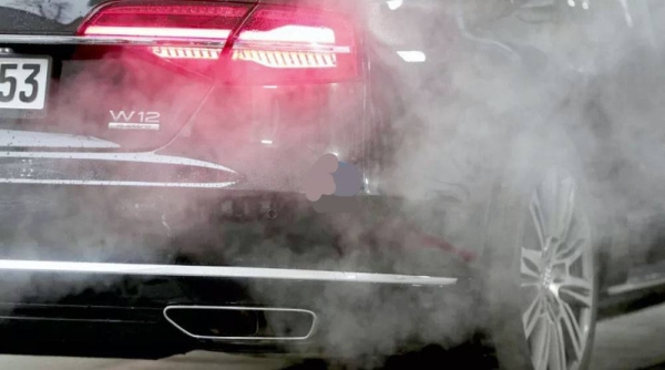 Under pressure from Berlin, EU relaxes ban on combustion engines after 2035