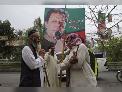 Arrest warrant suspended for ex-Pakistan PM Khan