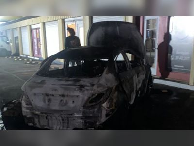 Car bursts into flames @ Skelton Bay Lot in Fish Bay Tortola