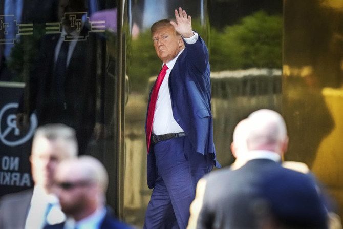 Trump returns to New York to face historic criminal charges