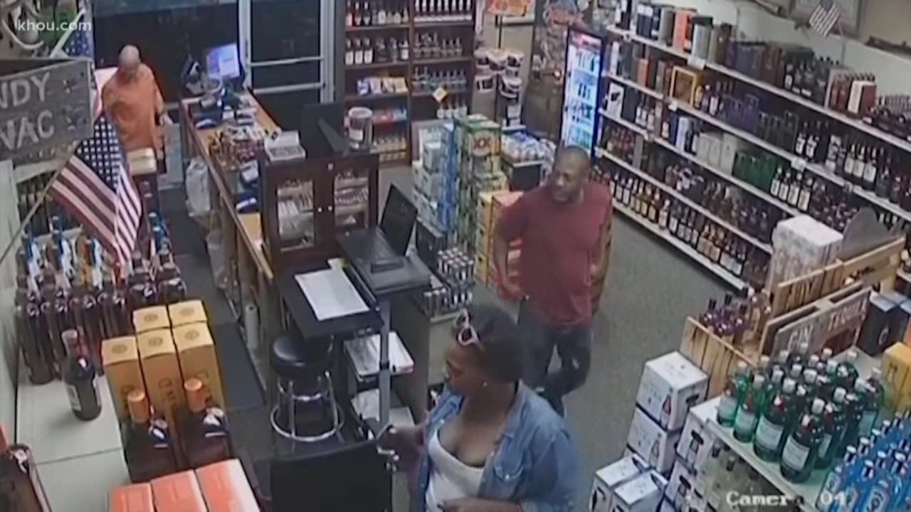 Two US Employees Fired For Chasing Robbers Out Of Store As They Broke ''Company Policy''
