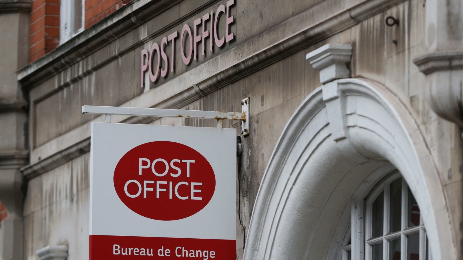 Ex-Fujitsu boss 'shocked' by Post Office's actions
